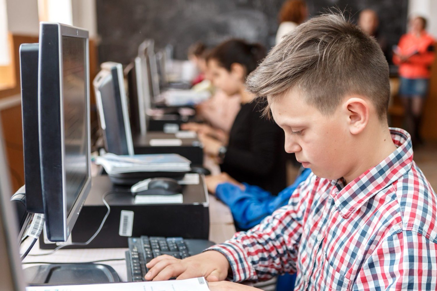 Computer classroom at Școala Gimnazială Nr. 1 Cândești, Botoșani County